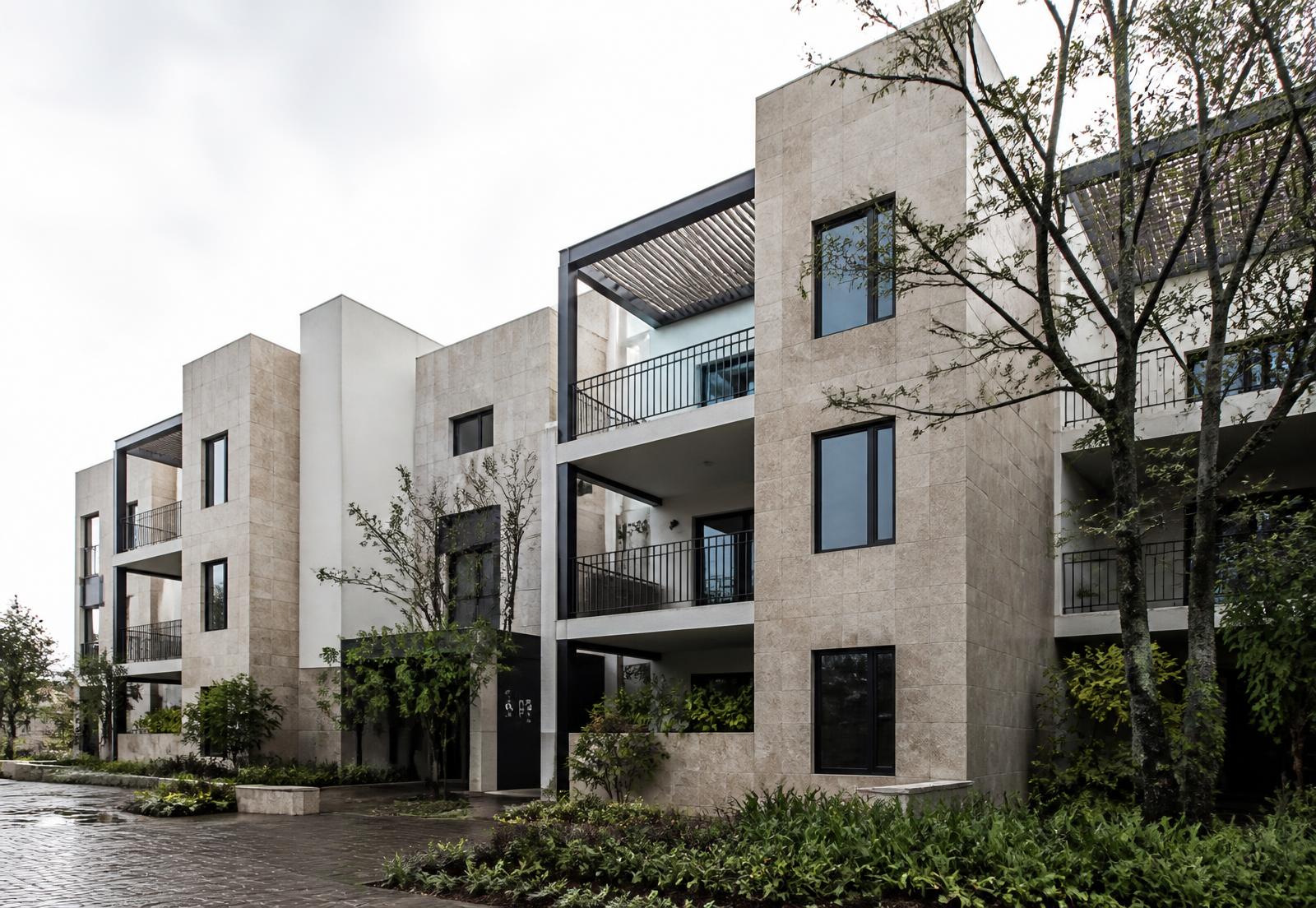 Fachada de un desarrollo residencial de Desarrollos Navamar